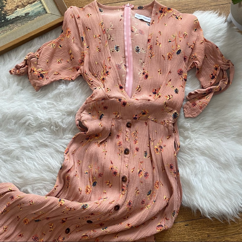 BNWOT Faithfull The Brand Nina Midi Dress - Picture 3 of 7